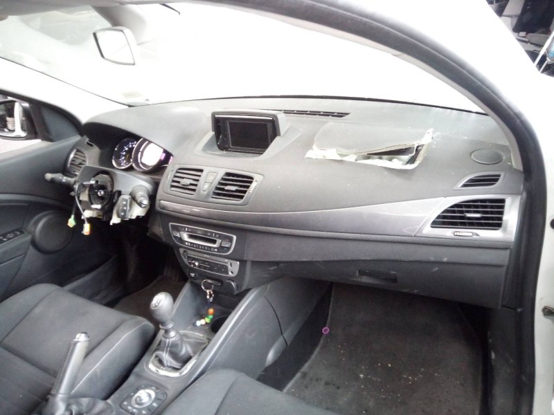 renault megane iii berlina 5 p del año 2014