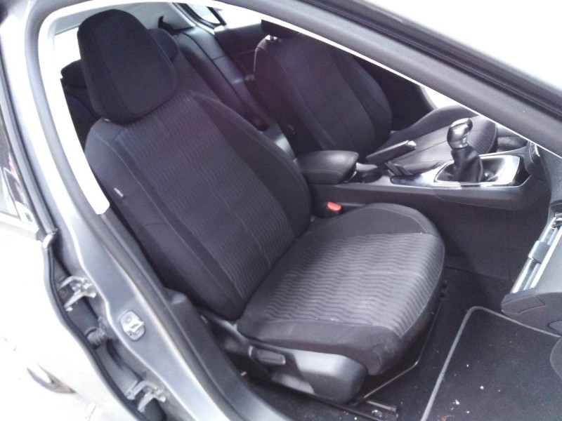 peugeot 308 del año 2014