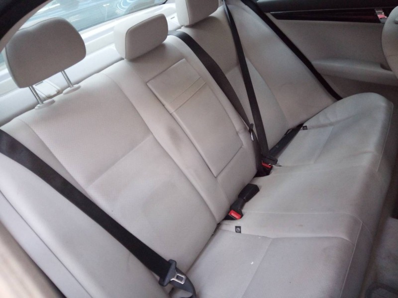 mercedes-benz clase c (w204) berlina del año 2010