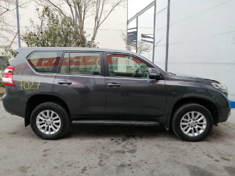 toyota land cruiser (j15) del año 2017