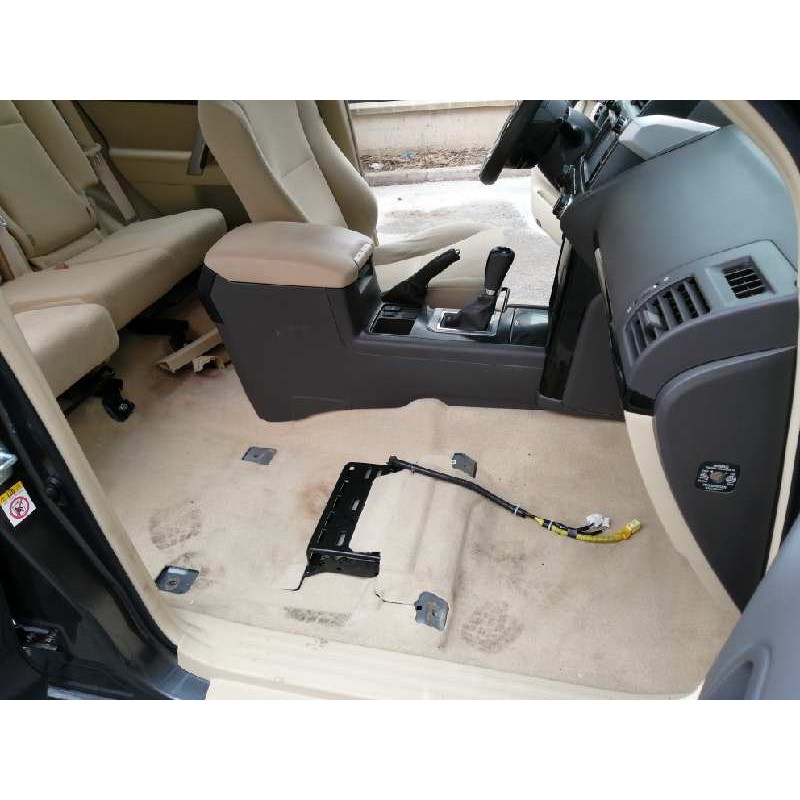 toyota land cruiser (j15) del año 2017