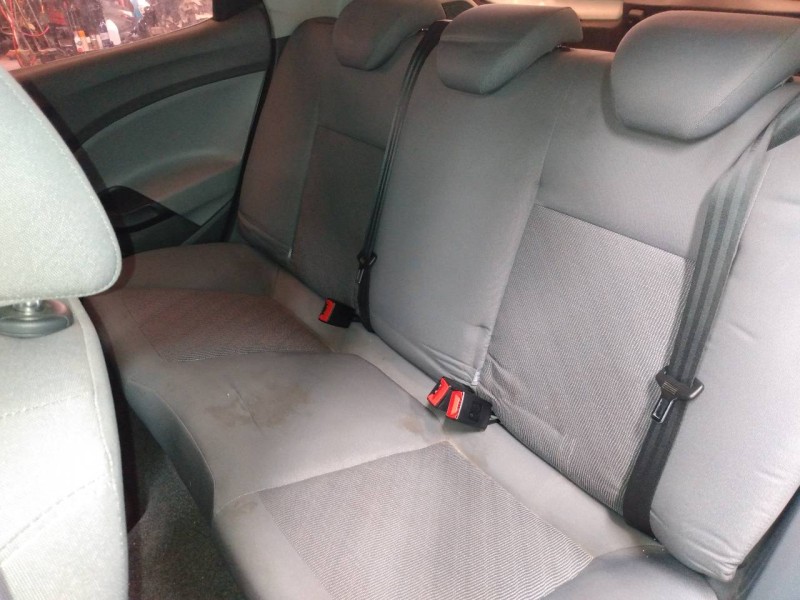 seat ibiza (6j5) del año 2010