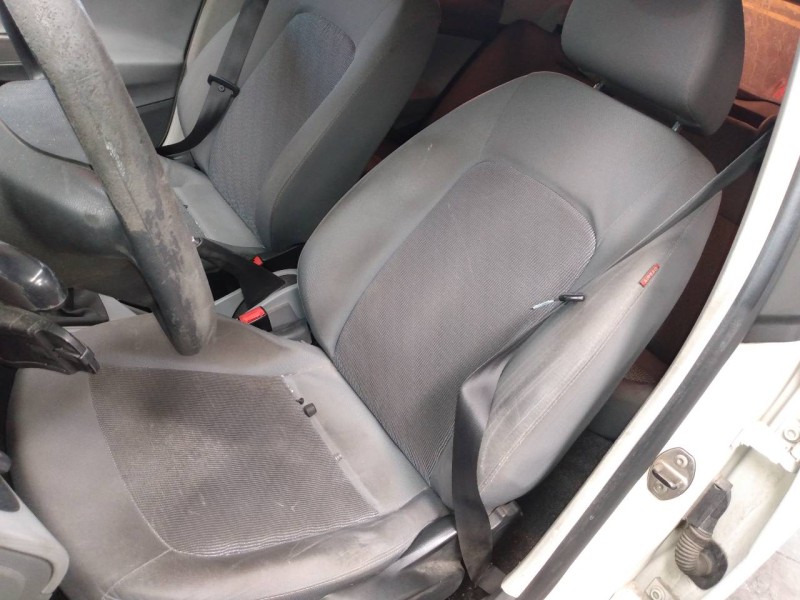 seat ibiza (6j5) del año 2010