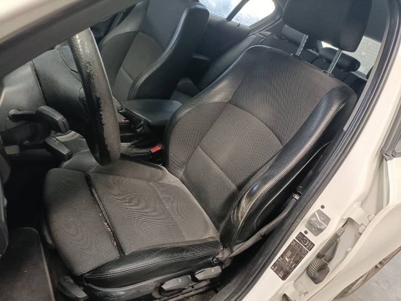 bmw serie 1 berlina (e81/e87) del año 2011