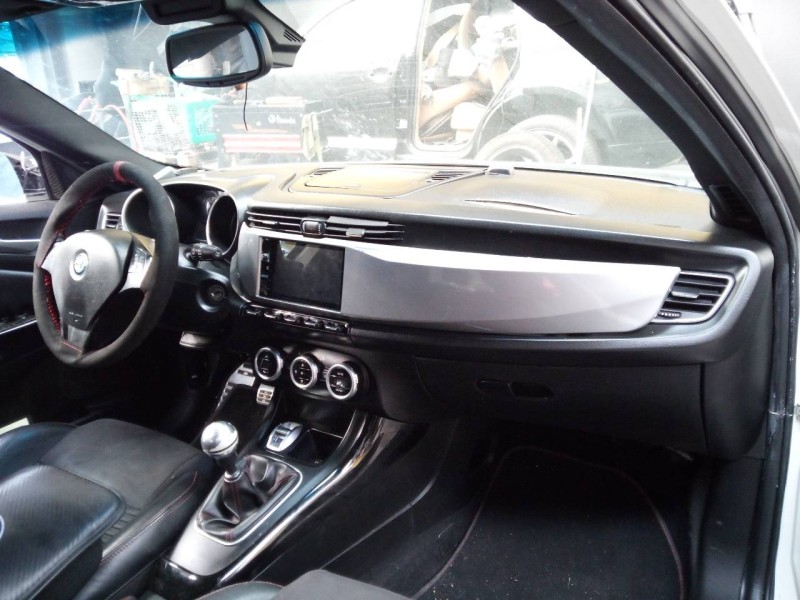 alfa romeo giulietta (191) del año 2010