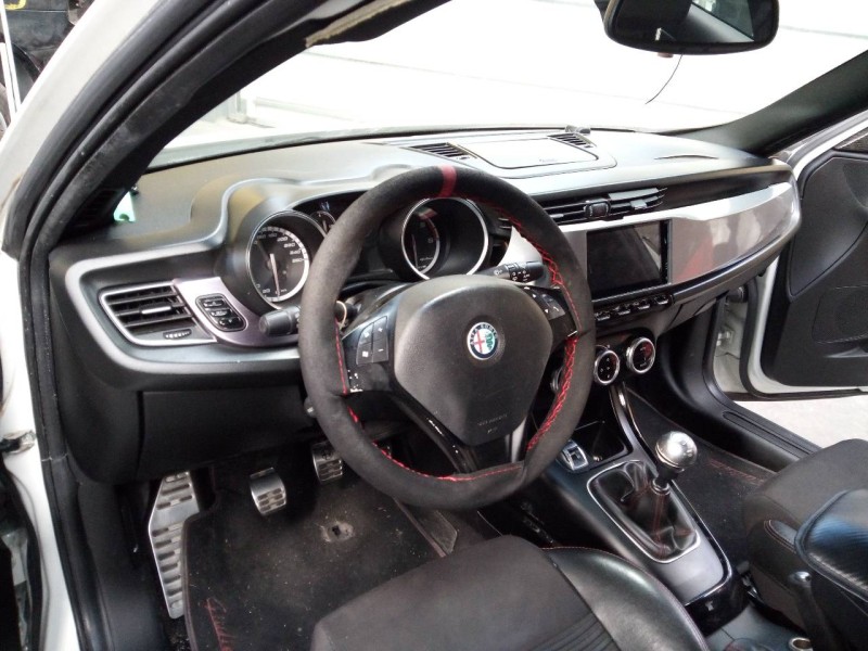 alfa romeo giulietta (191) del año 2010