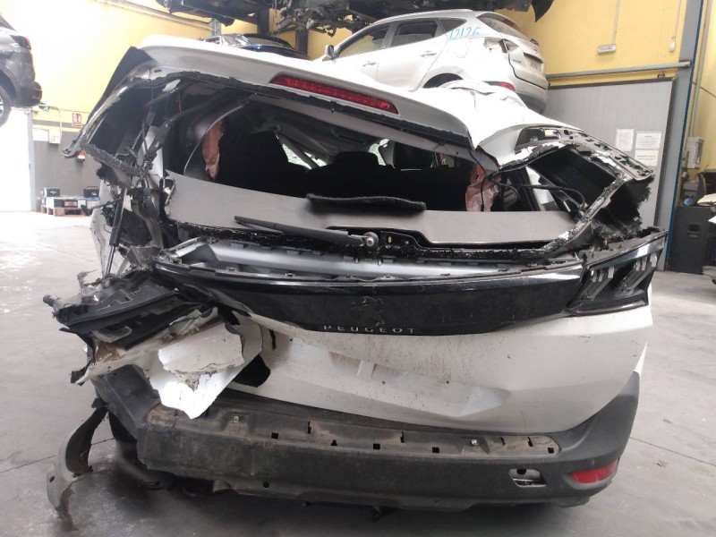 peugeot 5008 del año 2023