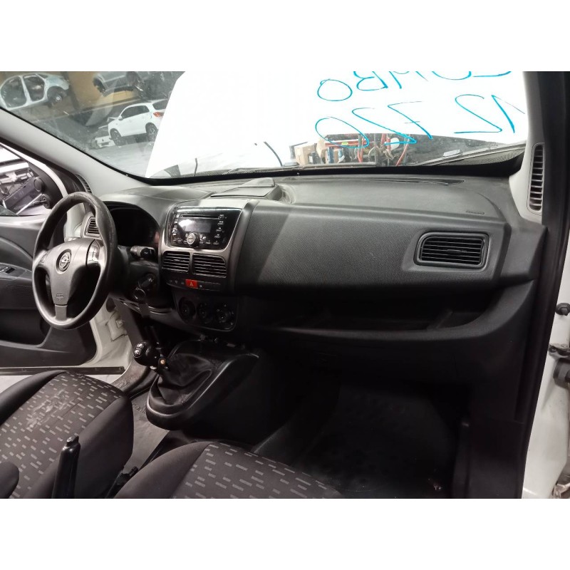 opel combo d del año 2017