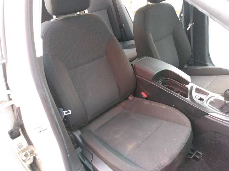 opel insignia berlina del año 2014