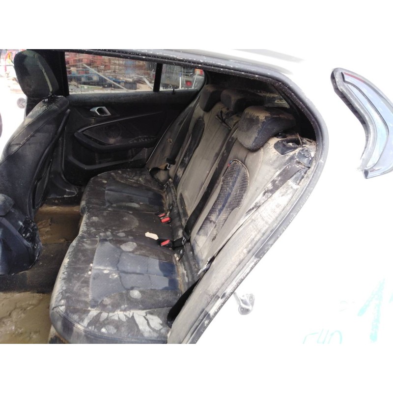 bmw serie 1 lim. (f40) del año 2021