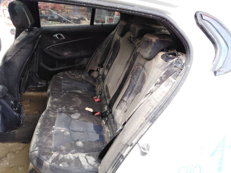 bmw serie 1 lim. (f40) del año 2021