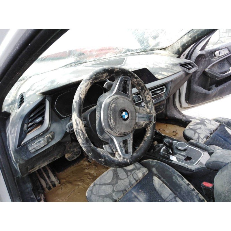 bmw serie 1 lim. (f40) del año 2021