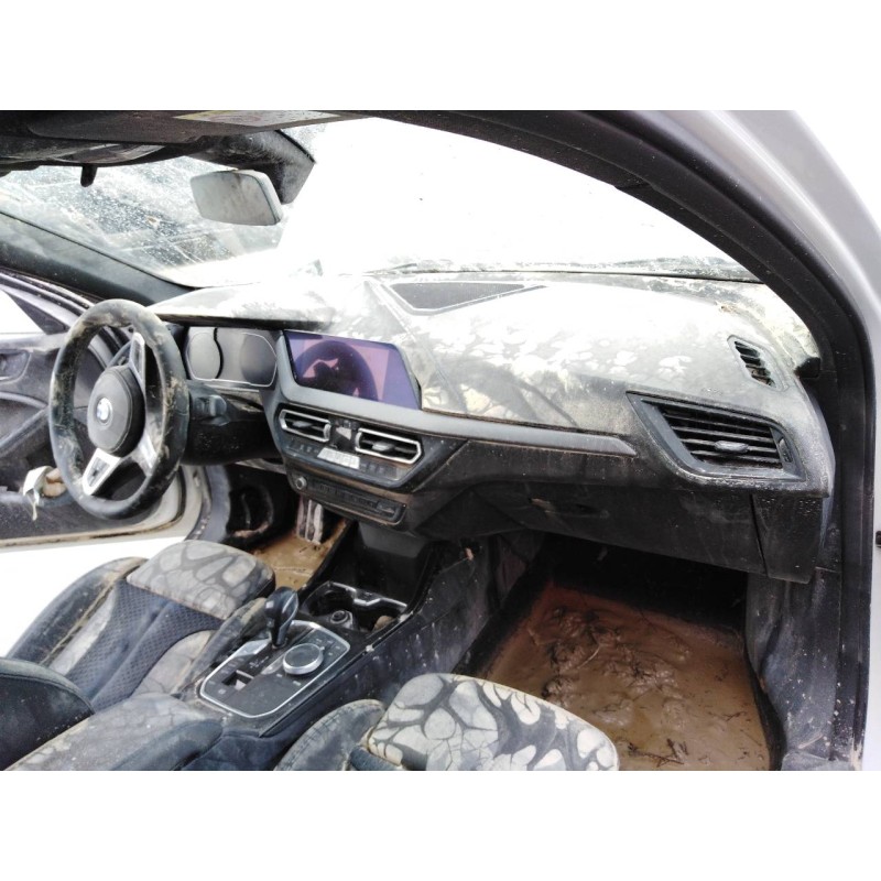 bmw serie 1 lim. (f40) del año 2021