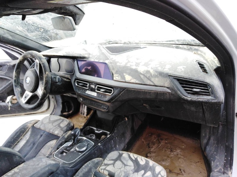 bmw serie 1 lim. (f40) del año 2021