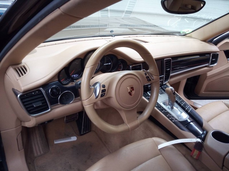 porsche panamera del año 2012