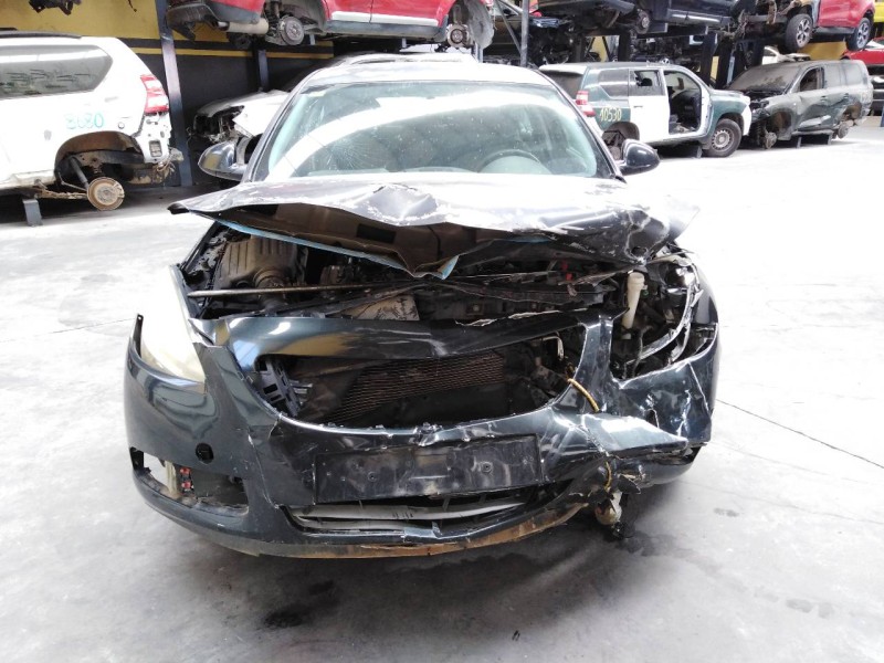 opel insignia berlina del año 2011