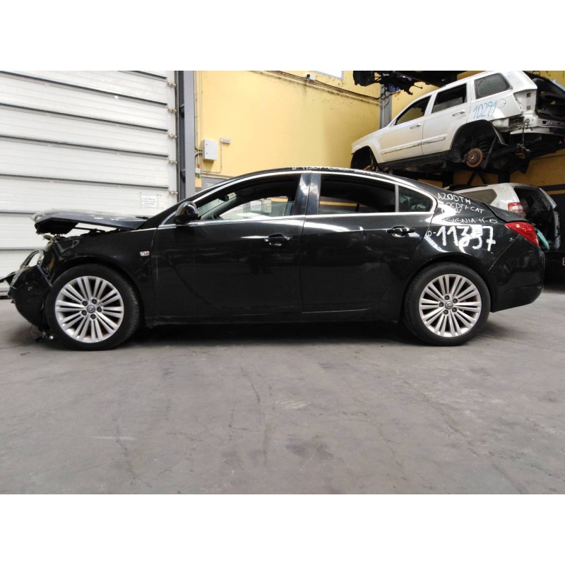 opel insignia berlina del año 2011