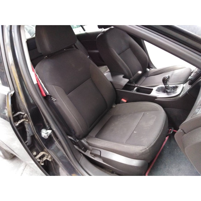 opel insignia berlina del año 2011