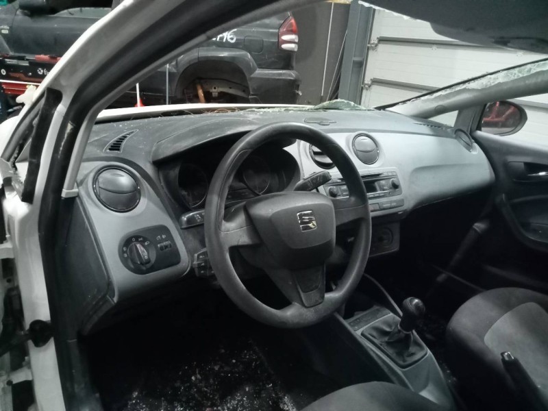 seat ibiza (6j5) del año 2014