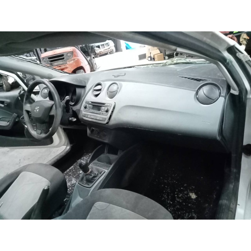 seat ibiza (6j5) del año 2014