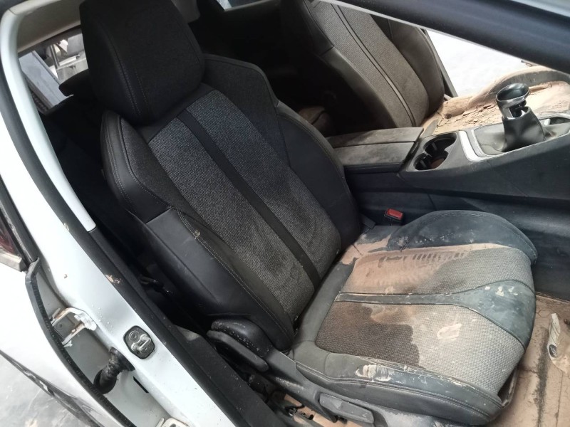 peugeot 3008 del año 2018