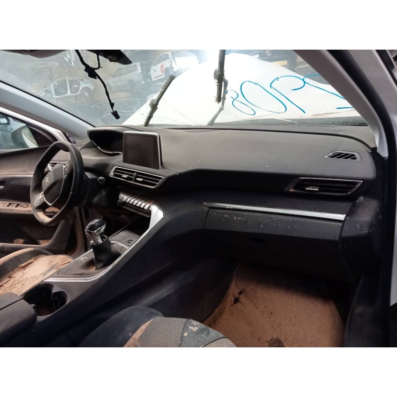 peugeot 3008 del año 2018