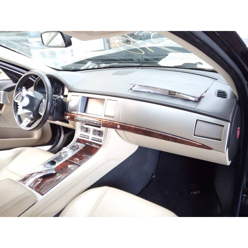 jaguar xf del año 2018