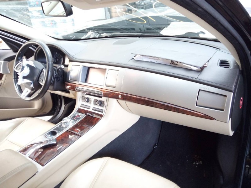 jaguar xf del año 2018