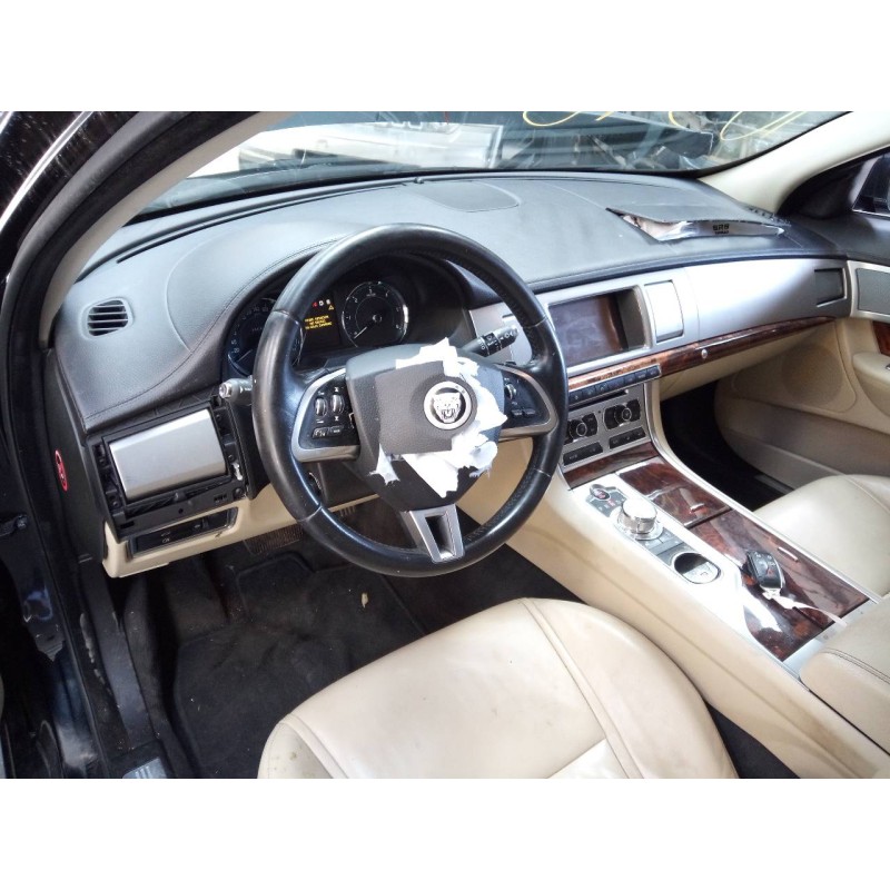 jaguar xf del año 2018