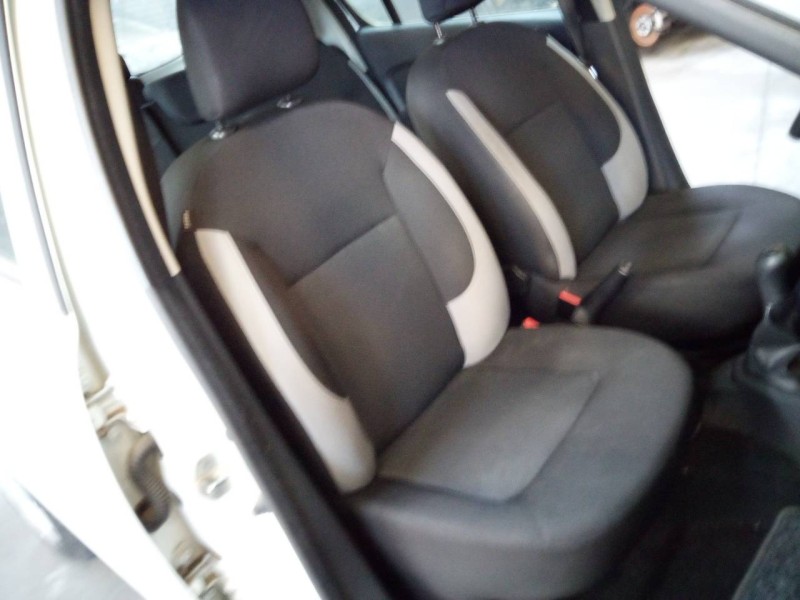 dacia sandero del año 2015