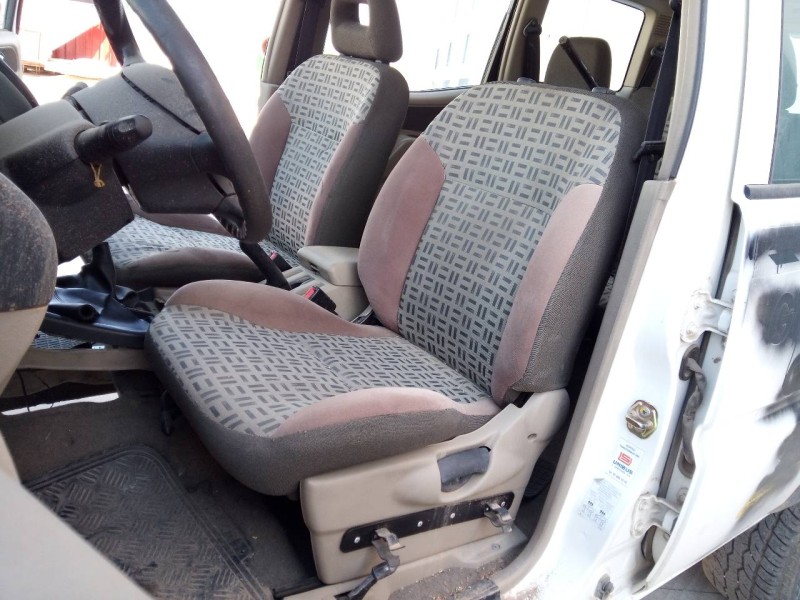 nissan terrano/terrano.ii (r20) del año 2004