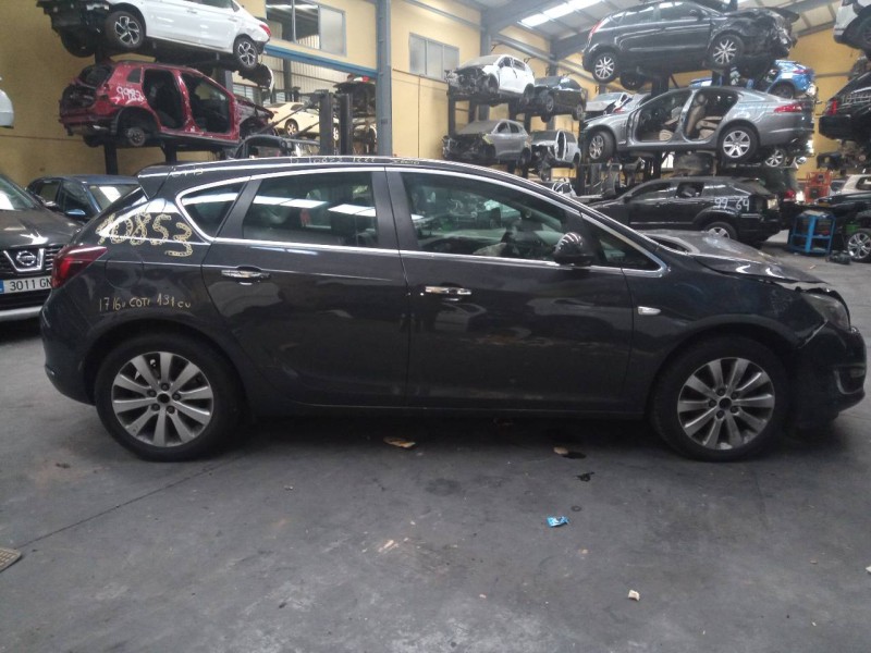 opel astra j lim. del año 2013