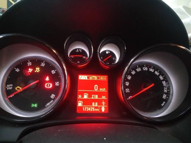 opel astra j lim. del año 2013