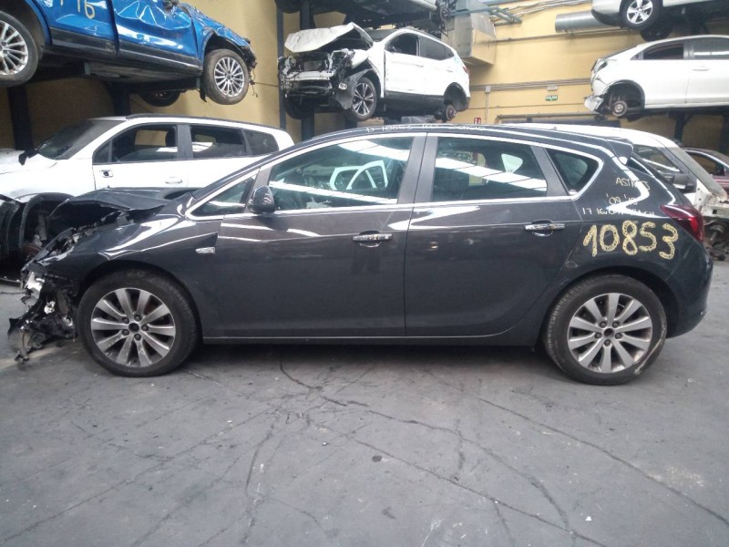 opel astra j lim. del año 2013