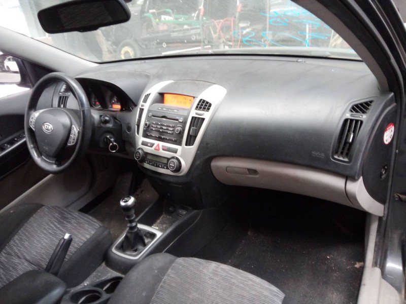 kia cee´d sporty wagon del año 2008