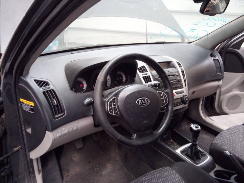 kia cee´d sporty wagon del año 2008