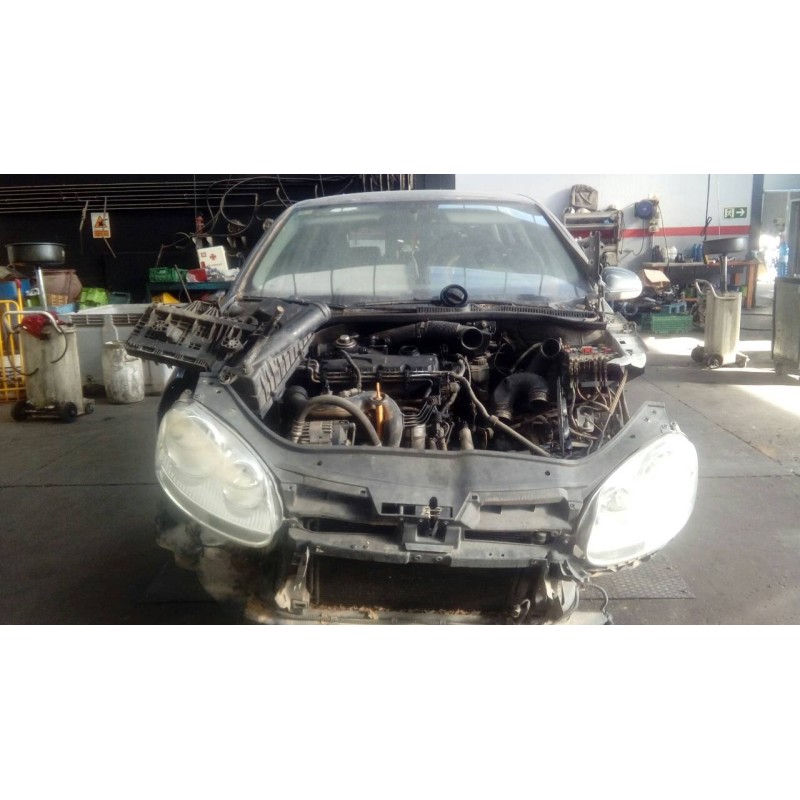 volkswagen golf v berlina (1k1) del año 2005