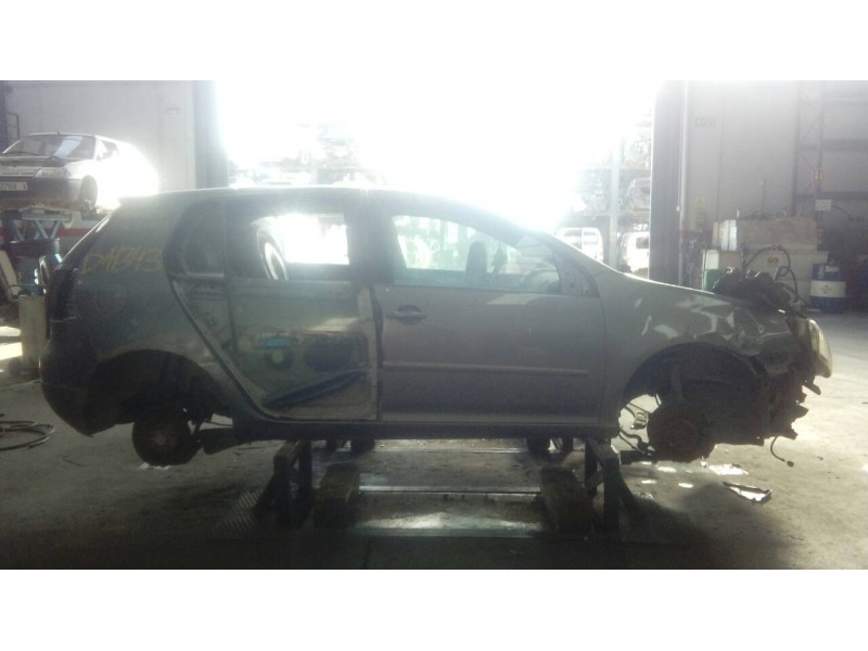 volkswagen golf v berlina (1k1) del año 2005