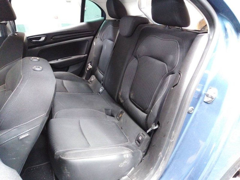 renault megane iv berlina 5p del año 2016