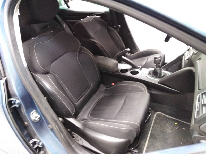 renault megane iv berlina 5p del año 2016