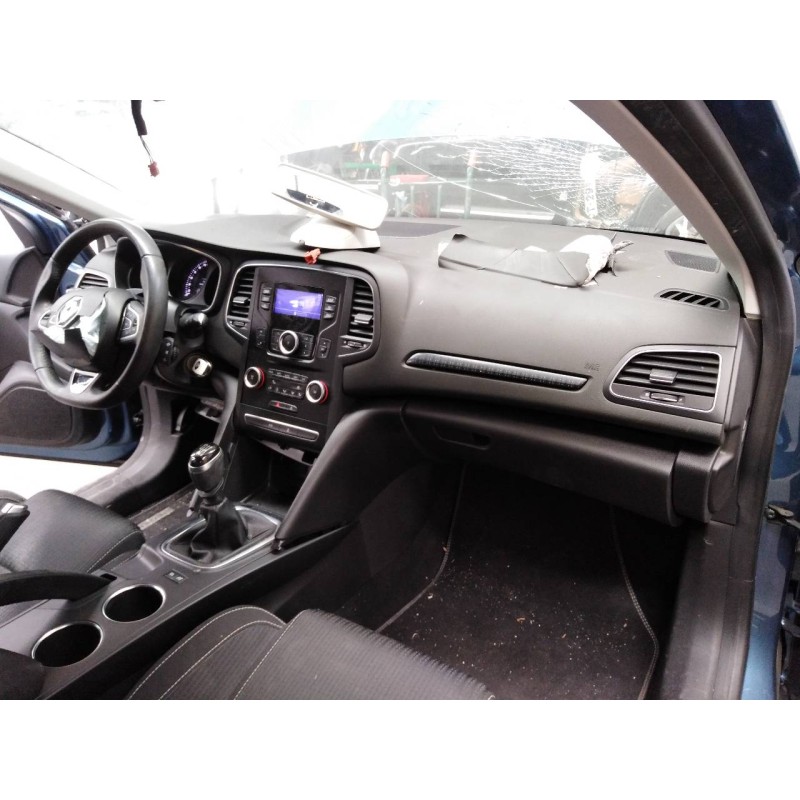 renault megane iv berlina 5p del año 2016