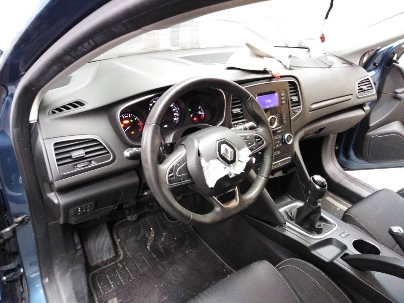 renault megane iv berlina 5p del año 2016