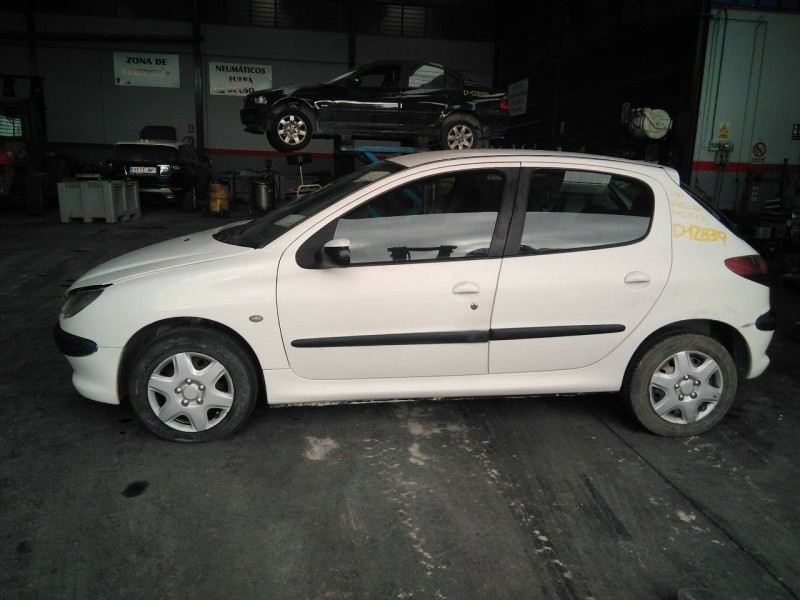 peugeot 206 berlina del año 2002