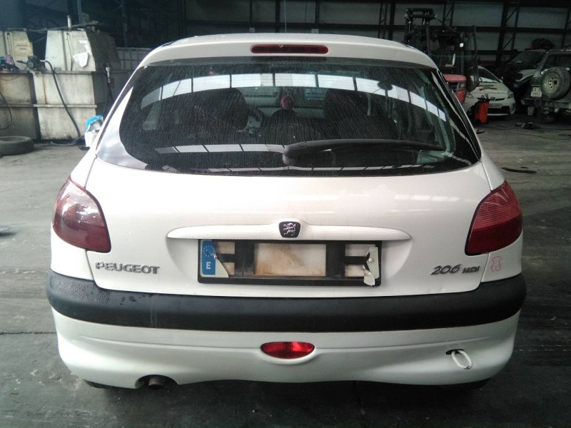 peugeot 206 berlina del año 2002