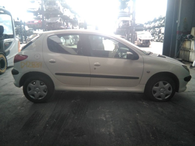 peugeot 206 berlina del año 2002