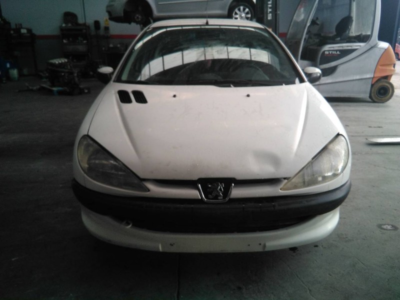 peugeot 206 berlina del año 2002
