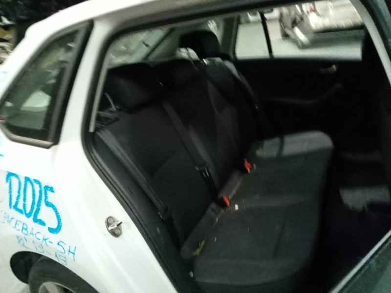 skoda spaceback (5h) del año 2015