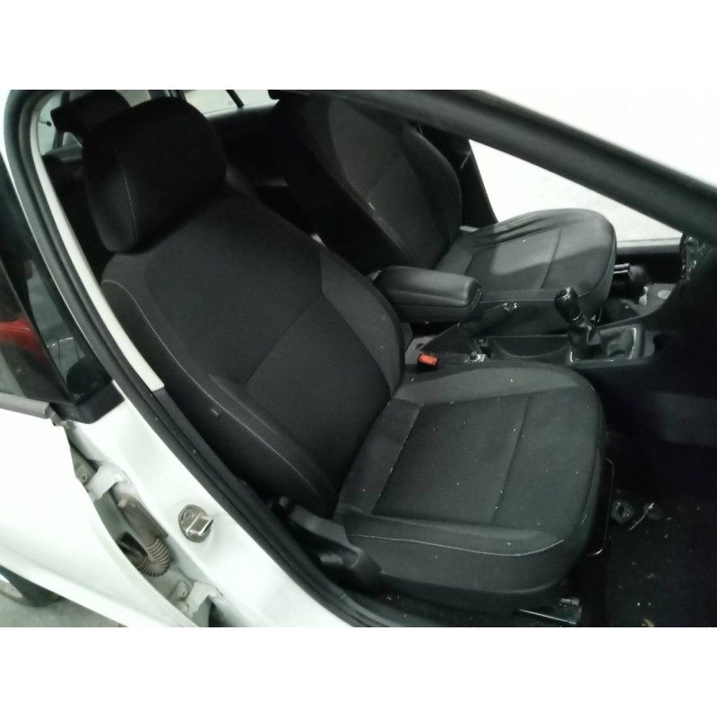 skoda spaceback (5h) del año 2015