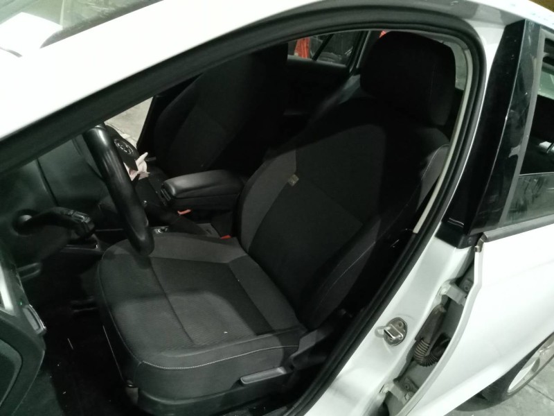 skoda spaceback (5h) del año 2015