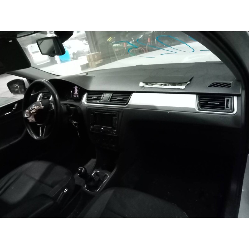 skoda spaceback (5h) del año 2015